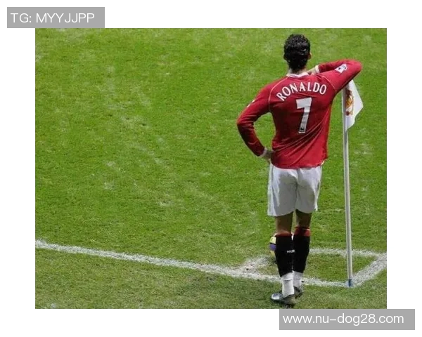 以球星挂件牌足球点燃绿茵激情打造收藏与运动双重魅力 以球星挂件牌足球点燃绿茵激情打造收藏与运动双重魅力